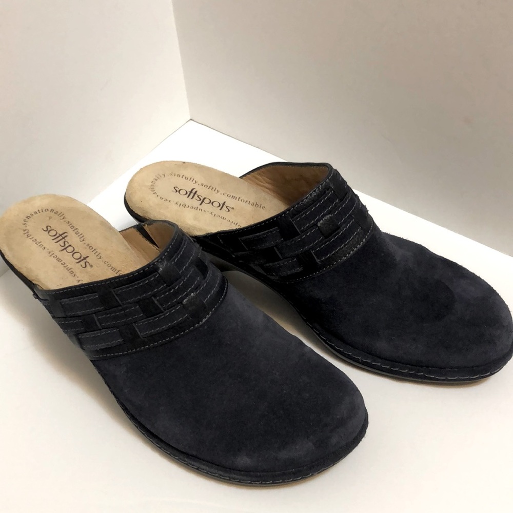 Blue soft spots size 9.5 M